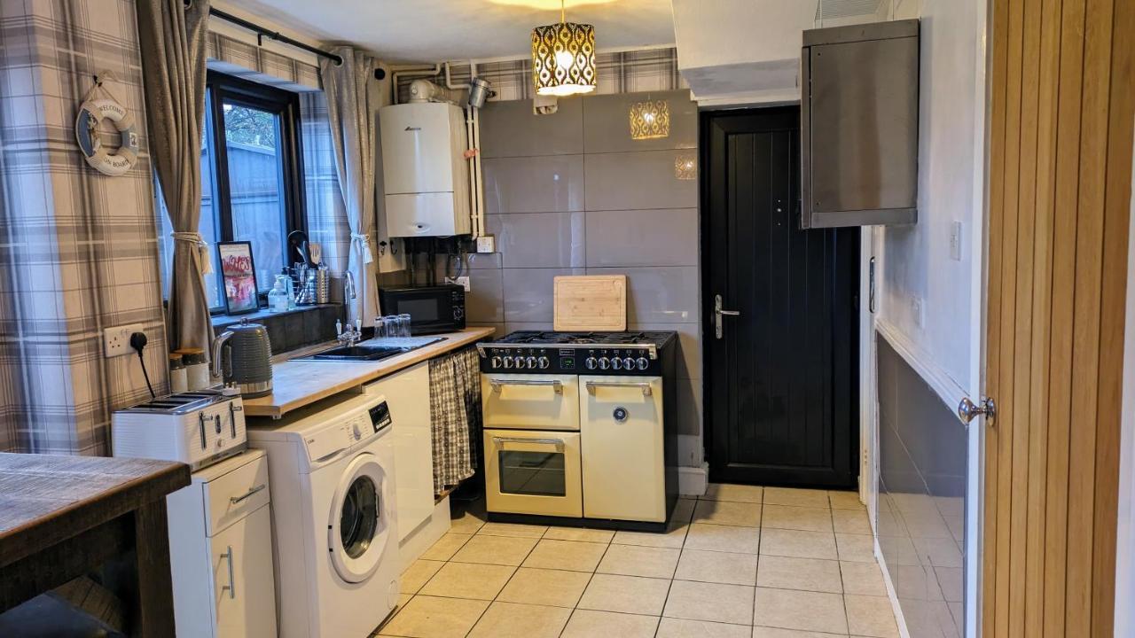 Summerhill, Wrexham - Key Worker Friendly Exteriör bild